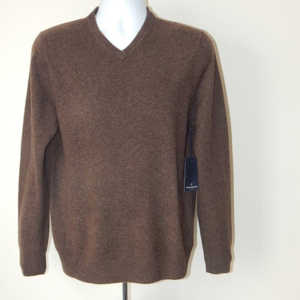 NWT DANIEL HECHTER Paris CASHMERE V- Neck Pullover Sweater Brown Men’s MEDIUM